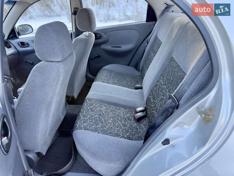 Седан Daewoo Sens 2004 в Могилев-Подольске