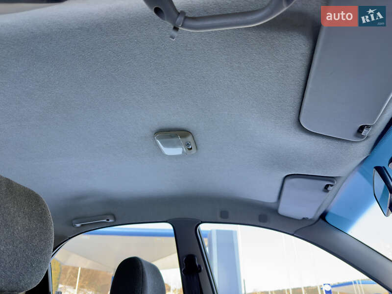 Седан Daewoo Sens 2004 в Могилев-Подольске