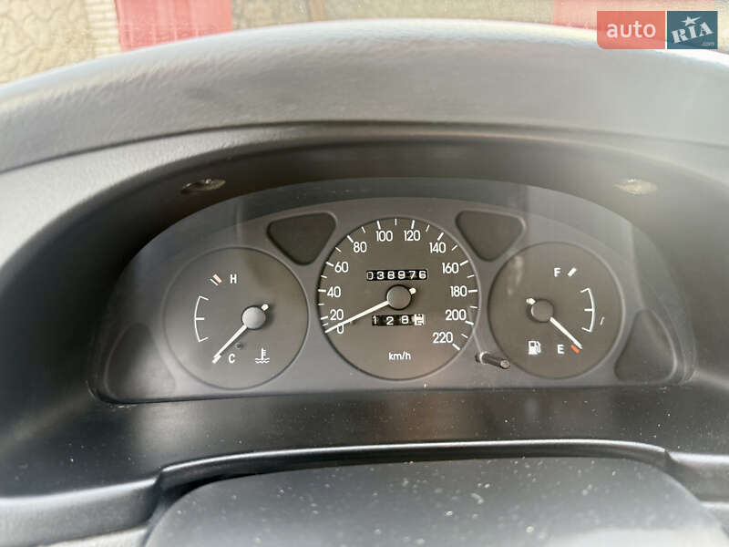 Седан Daewoo Sens 2004 в Могилев-Подольске