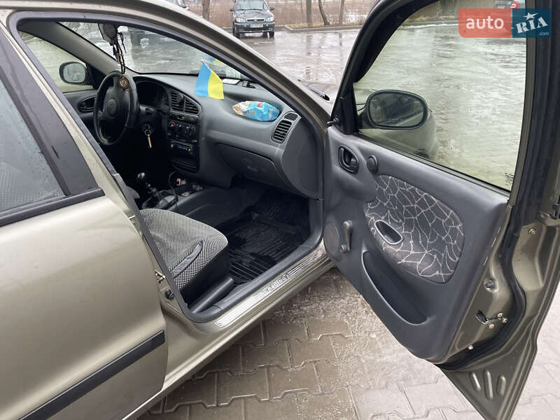 Седан Daewoo Sens 2004 в Кропивницком