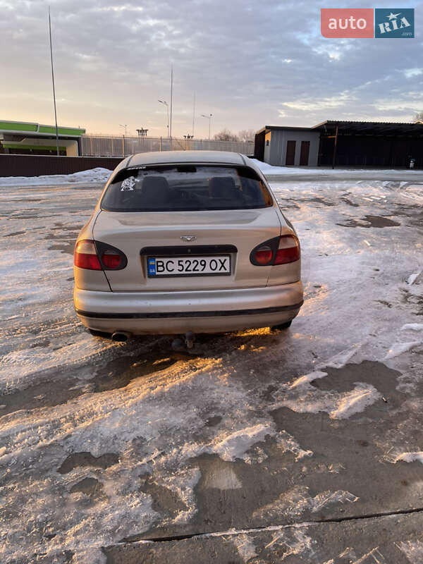 Седан Daewoo Sens 2004 в Ходореві