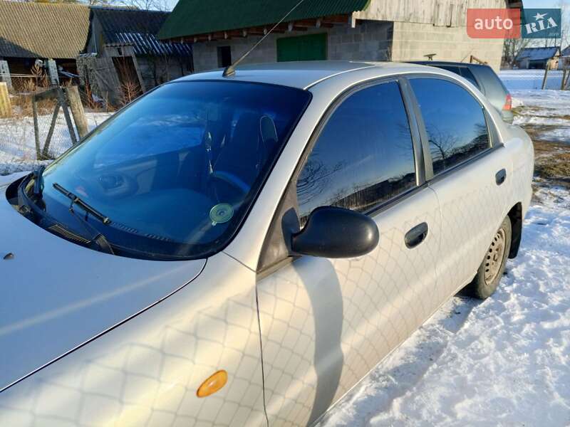 Седан Daewoo Sens 2006 в Зарічному