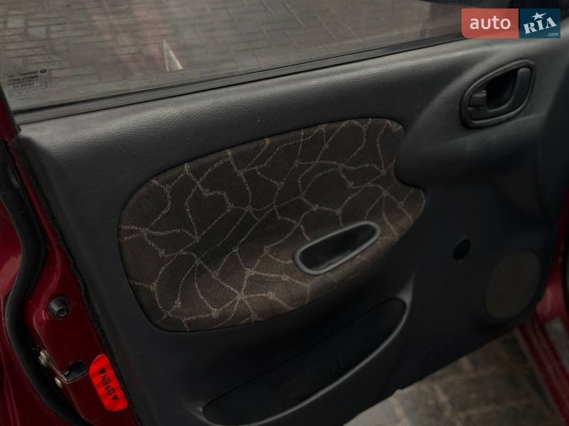 Седан Daewoo Sens 2004 в Кропивницькому