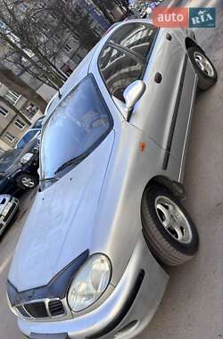 Седан Daewoo Sens 2004 в Львові