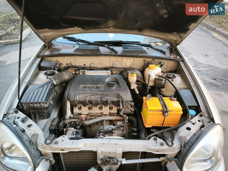 Седан Daewoo Sens 2004 в Балаклії