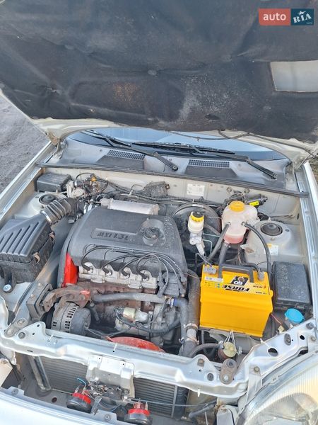 Седан Daewoo Sens 2003 в Богуславе