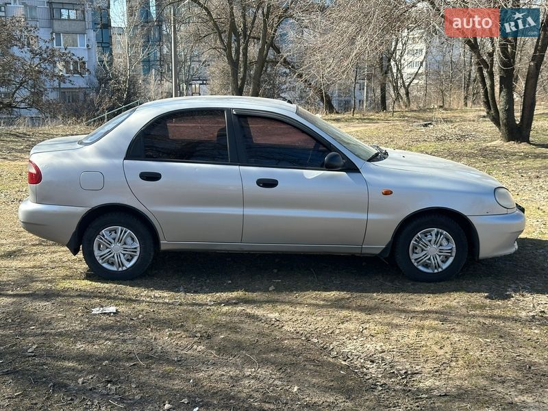 Седан Daewoo Sens 2003 в Днепре
