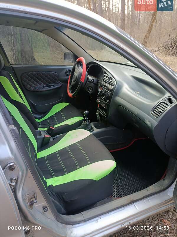 Седан Daewoo Sens 2004 в Богодухіву