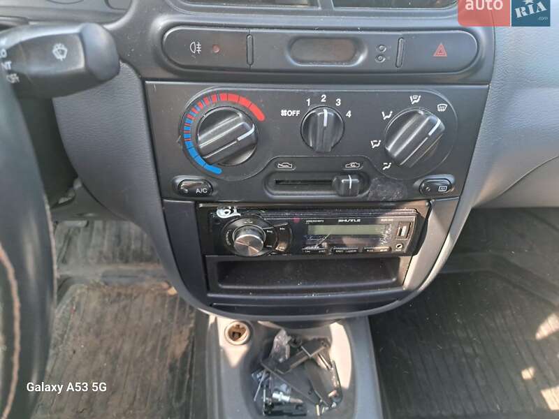 Седан Daewoo Sens 2015 в Рівному