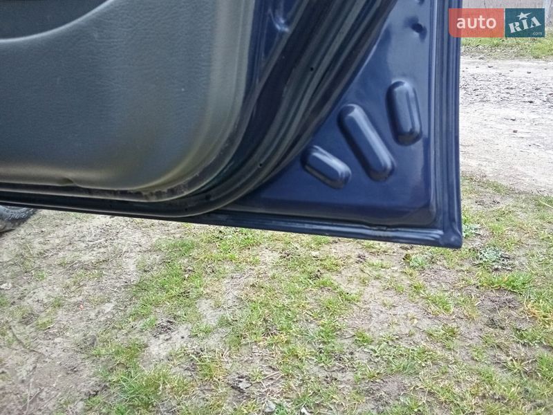 Седан Daewoo Sens 2004 в Днепре