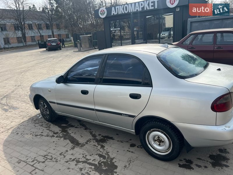 Седан Daewoo Sens 2003 в Горохові
