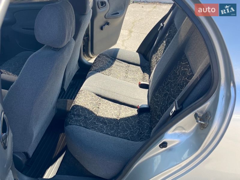 Седан Daewoo Sens 2005 в Дніпрі