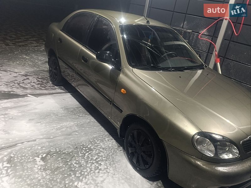 Седан Daewoo Sens 2004 в Каневе