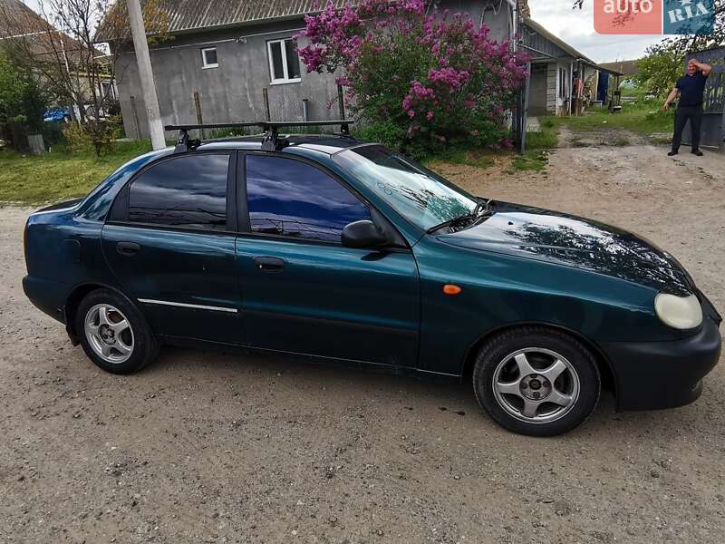 Седан Daewoo Sens 2003 в Измаиле