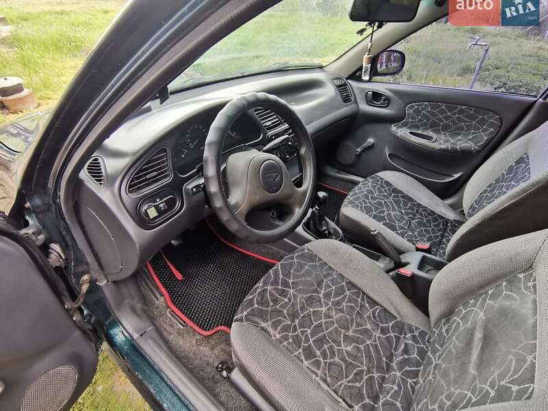 Седан Daewoo Sens 2003 в Измаиле