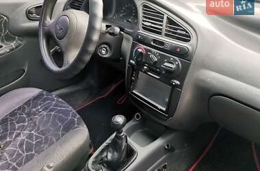 Седан Daewoo Sens 2003 в Измаиле