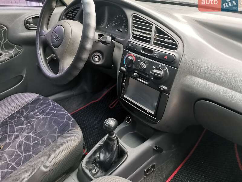 Седан Daewoo Sens 2003 в Измаиле