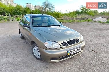 Седан Daewoo Sens 2004 в Ровно
