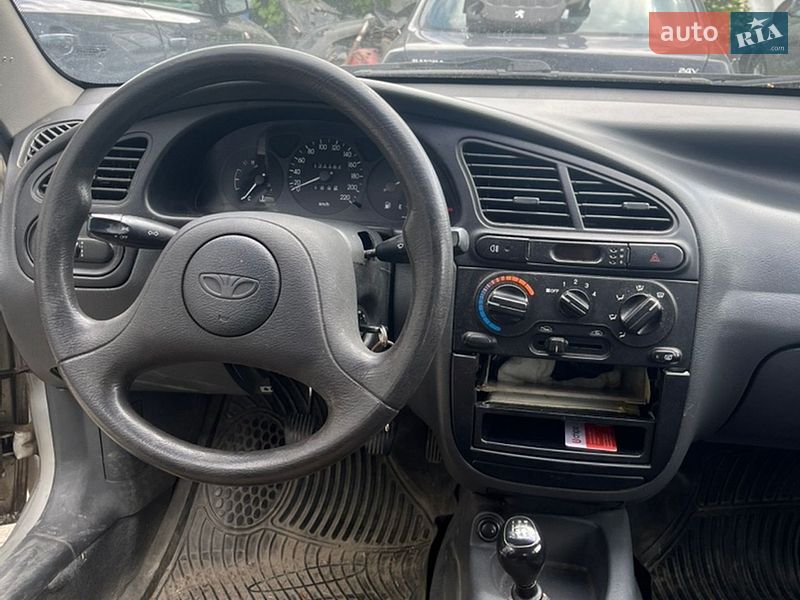 Седан Daewoo Sens 2002 в Львові