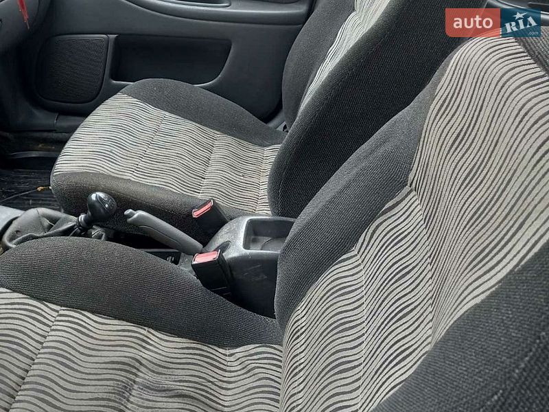 Седан Daewoo Sens 2012 в Умані