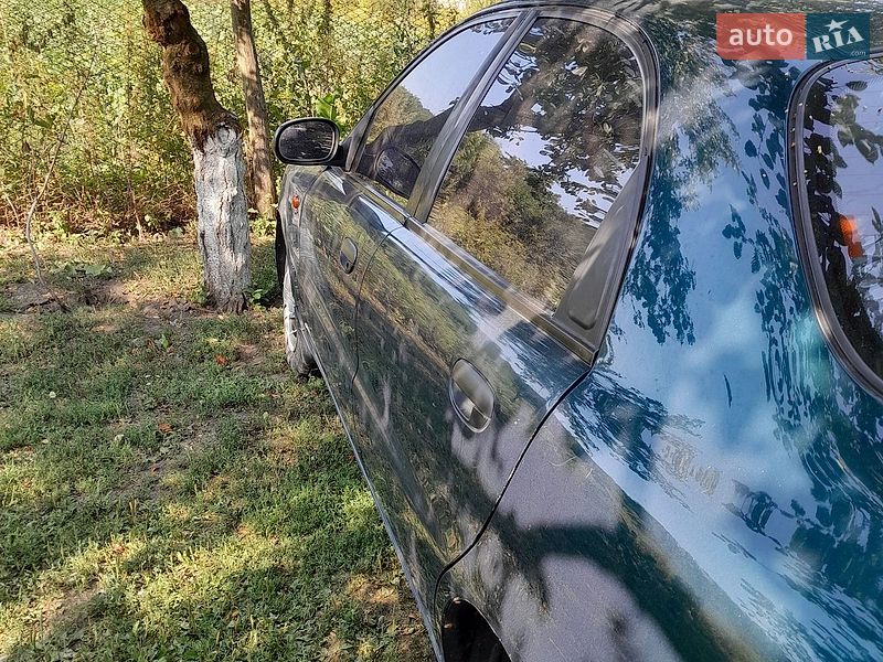 Седан Daewoo Sens 2004 в Бучаче