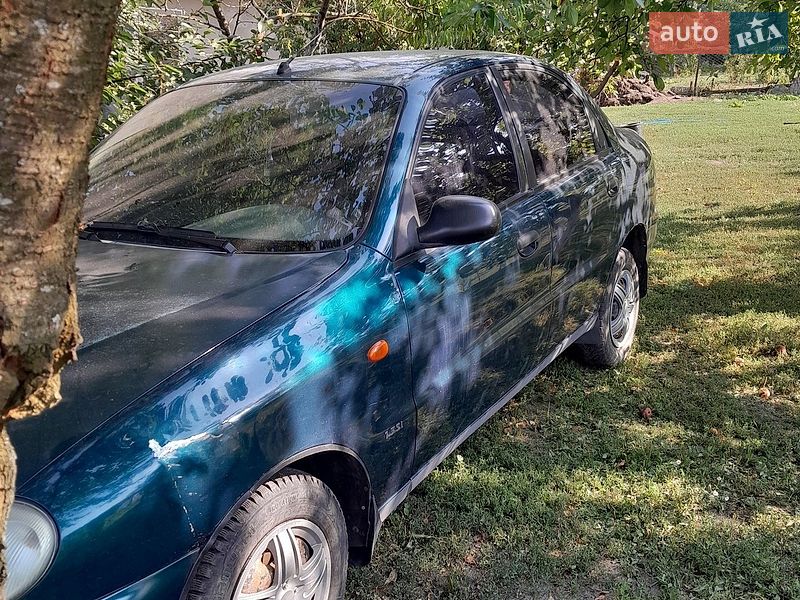 Седан Daewoo Sens 2004 в Бучаче