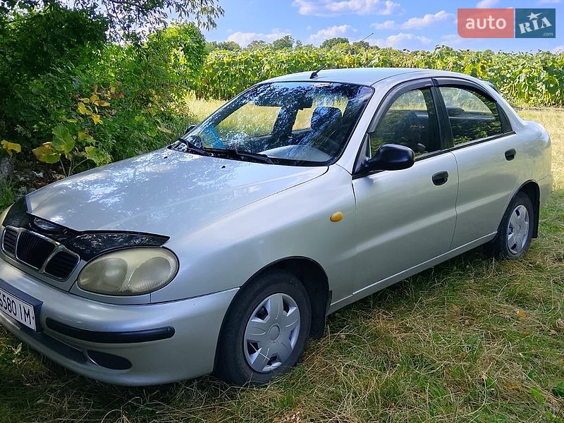 Седан Daewoo Sens 2003 в Хороле
