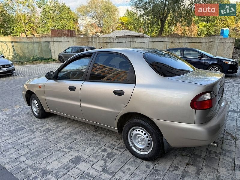 Седан Daewoo Sens 2004 в Ужгороді