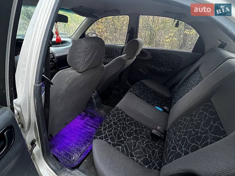 Седан Daewoo Sens 2003 в Івано-Франківську