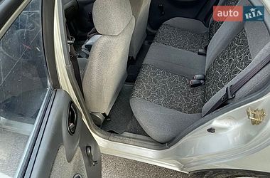 Седан Daewoo Sens 2004 в Львові