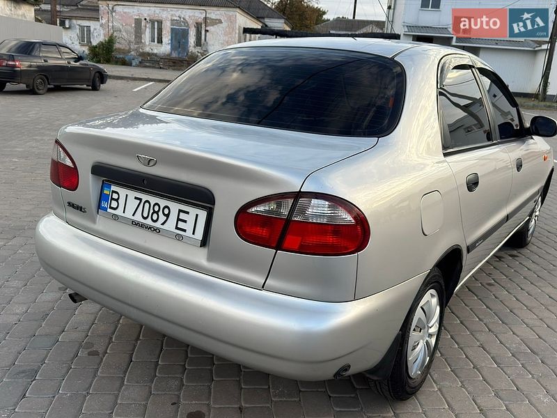 Седан Daewoo Sens 2004 в Кременчуці
