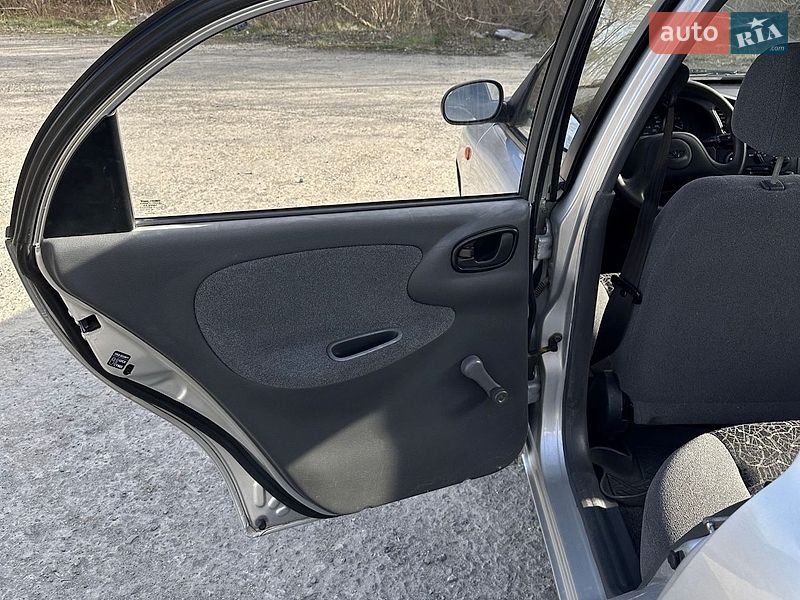 Седан Daewoo Sens 2005 в Кам'янському