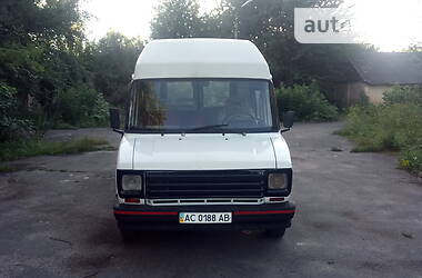 Вантажопасажирський фургон DAF 400 груз. 1990 в Луцьку