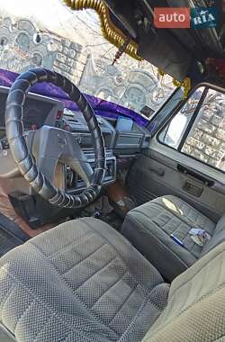 Грузовой фургон DAF 400 груз. 1991 в 