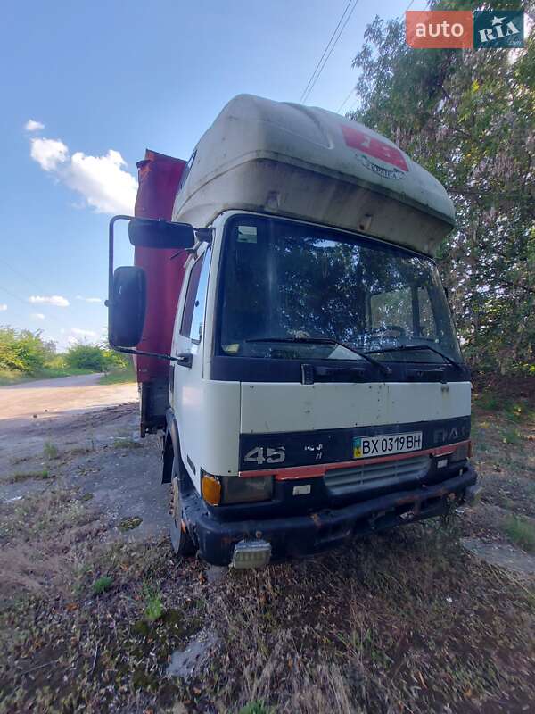 Тентованый DAF 45 1999 в Коростене