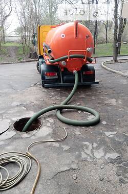 Машина ассенизатор (вакуумная) DAF 55 2013 в Запорожье