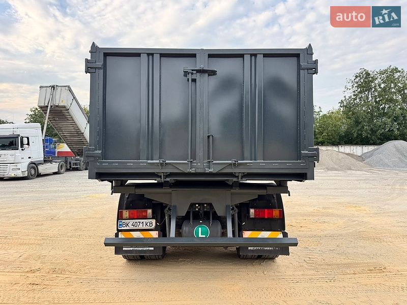 Самосвал DAF 85 2011 в Ровно