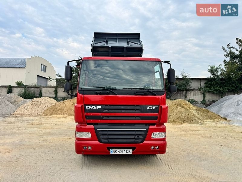 Самосвал DAF 85 2011 в Ровно