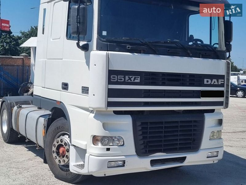 Тягач DAF 95 1999 в Машевке