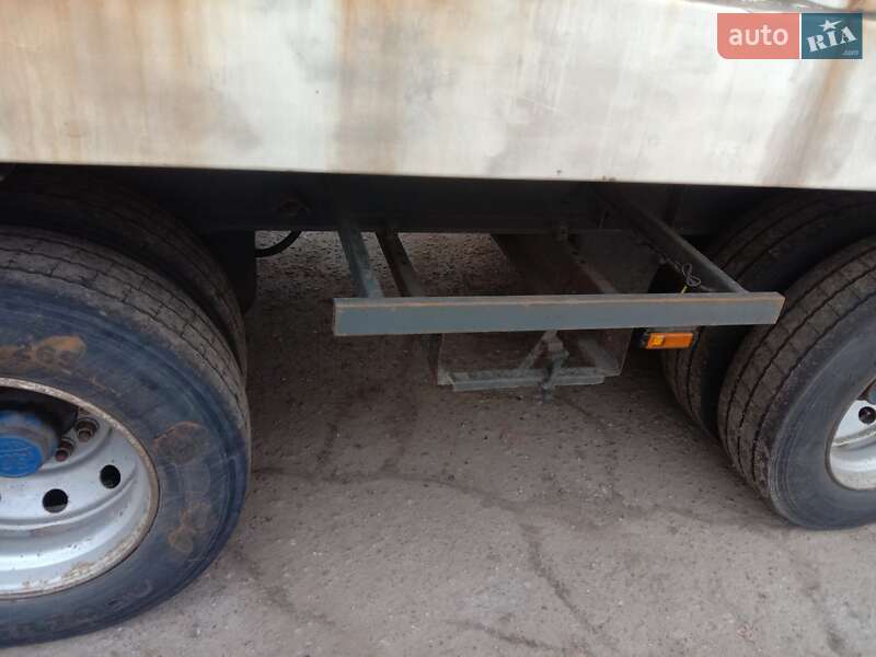 Грузовой фургон DAF 95 2004 в Киеве