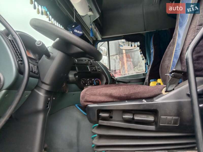 Грузовой фургон DAF 95 2004 в Киеве