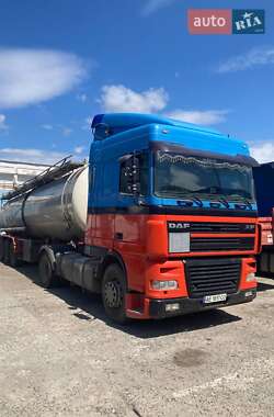 Тягач DAF 95 2002 в Дніпрі