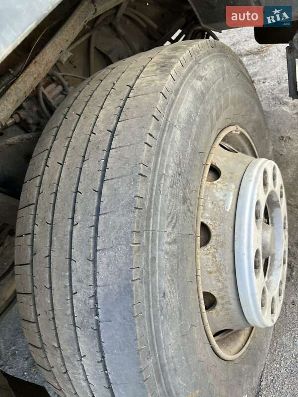 Вантажний фургон DAF 95 1996 в Полтаві