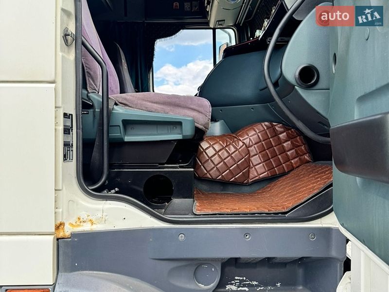 Тягач DAF 95 2006 в Ровно