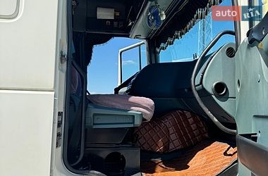 Тягач DAF 95 2006 в Ровно