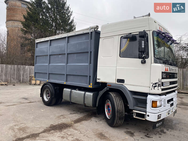 Самосвал DAF ATI 1996 в Виннице