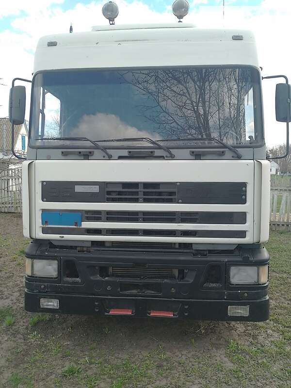 Тягач DAF ATI 1996 в Оржиці