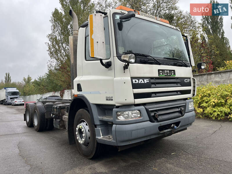Тягач DAF CF 75 2013 в Киеве