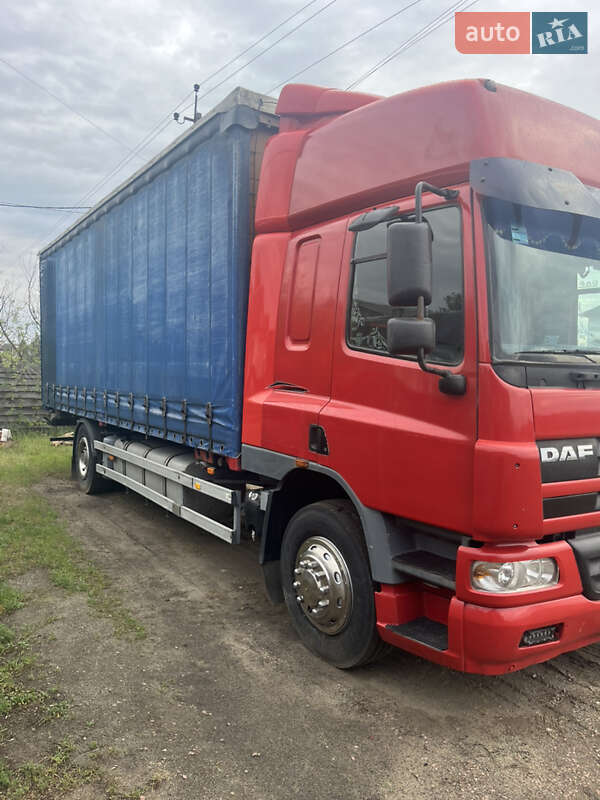 Тентований DAF CF 75 2002 в Києві