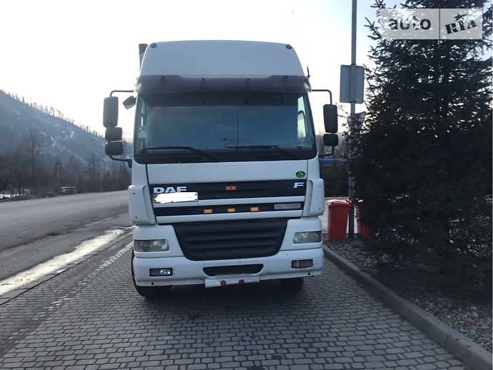 Грузовой фургон DAF CF 85 2003 в Коломые